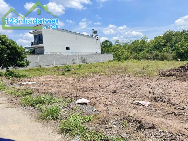 BÁN NHANH 275M2 ĐẤT THỔ CƯ GẦN TRỤC QL 13 NGAY CHỢ, Tr.HỌC DÂN ĐÔNG. GIÁ 190 TR