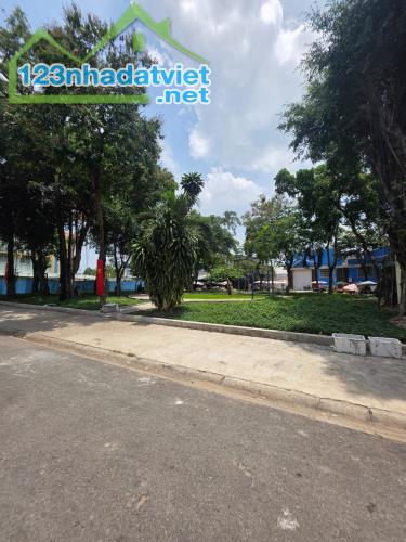 BÁN NHÀ 5 X 20M TÊN LỬA- 6 TẦNG THANG MÁY- GIÁ HƠN 17 TỶ.