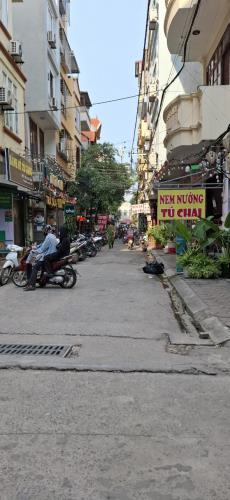 BÁN NHÀ GẦN  HỌC VIÊN TÀI CHÍNH - BẮC TỪ LIÊM - DT82M2 - 4 TẦNG - GIÁ 8.8TỶ - NGÕ Ô TÔ - 1