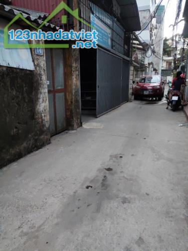 BÁN NHÀ GẦN  HỌC VIÊN TÀI CHÍNH - BẮC TỪ LIÊM - DT82M2 - 4 TẦNG - GIÁ 8.8TỶ - NGÕ Ô TÔ - 2