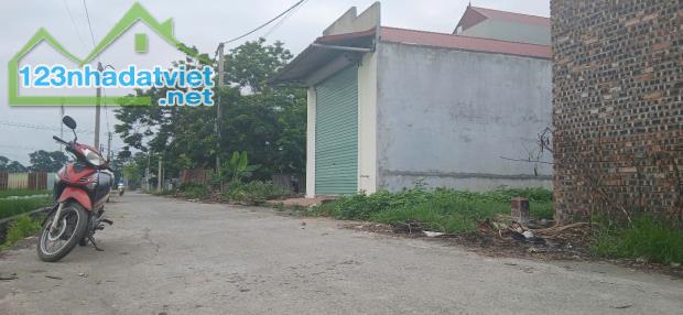 Bìa làng Hương Trầm  Thuỵ Lâm Đông Anh ô tô tải tránh DT 150 M GIÁ 12,85 TỶ - 2