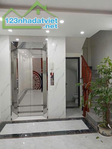 NHÀ MỚI Ở LUÔN - NGÕ NÔNG GẦN PHỐ, 33M - 7 TẦNG-  THANG MÁY NHẬP KHẨU - PHỐ LẠC LONG QUÂN- - 2
