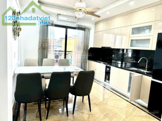 VÕ THỊ SÁU - MỚI KOONG - 7 TẦNG/48m2 - ÔTÔ ĐỖ CỬA - THANG MÁY - NHÀ ĐẸP. Nhỉnh 17 tỷ có - 2