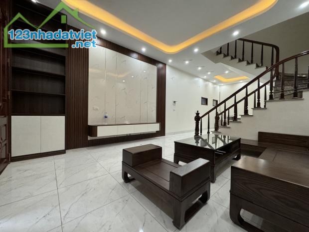 NHÀ ĐẸP 50M2 DÂN XÂY LÔ GÓC 3 MẶT THOÁNG- RẺ QUÁ, VẠN PHÚC 7.95tỷ.