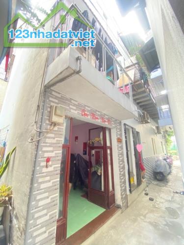 Bán nhà Lũy Bán Bích, Tân Phú, sát Đầm Sen, 2 tầng, chỉ hơn 1 tỷ