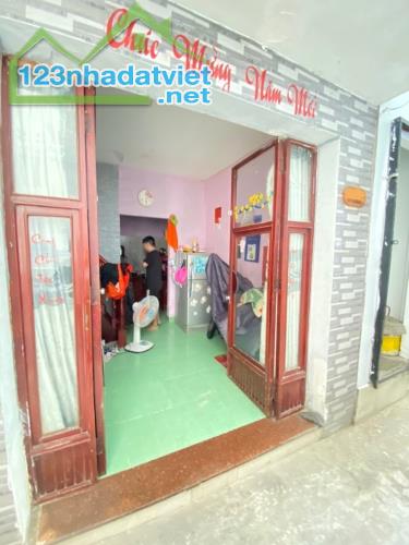 Bán nhà Lũy Bán Bích, Tân Phú, sát Đầm Sen, 2 tầng, chỉ hơn 1 tỷ - 1