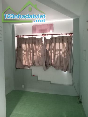 Bán nhà Lũy Bán Bích, Tân Phú, sát Đầm Sen, 2 tầng, chỉ hơn 1 tỷ - 2
