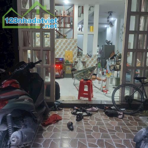 CHÍNH CHỦ GỬI – BÁN NHÀ SỔ HỒNG RIÊNG, BÀ ĐIỂM 4, HÓC MÔN  Giá bán: 4.6 tỷ (thương lượng). - 3