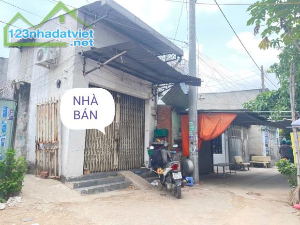 Bán gấp nhà ở Bình Thành - Bình Tân ngay chợ, 96m, có 5 phòng trọ, giá chỉ 3.x tỷ, bao rẻ.