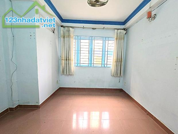 NHỈNH 6 TỶ NHÀ QUẬN 10 - HẺM 3M THẲNG THÀNH THÁI - THU NHẬP 35TR/TH - 4 TẦNG 5PN ĐÚC - 3