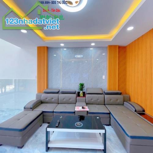 Bán Gấp Nhà Phố Lê Văn Thịnh, Q2 _ Hẻm Xe Hơi _ Nở Hậu Phát Lộc _ 3 Tầng Đẹp Như Mơ.