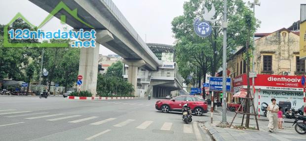 🏆BÁN NHÀ PHỐ QUANG TRUNG, LEXUS TRÁNH NHAU VÀO NHÀ, VỈA HÈ RỘNG, HÀ ĐÔNG, 75M HƠN 15 TỶ🍀