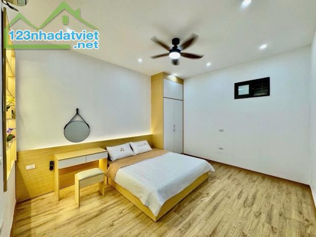 BÁN NHÀ DÂN XÂY PHỐ HOÀNG MAI-3 TẦNG-39M2 -MT 4 M GIÁ CHỈ 5,6 TỶ - 1