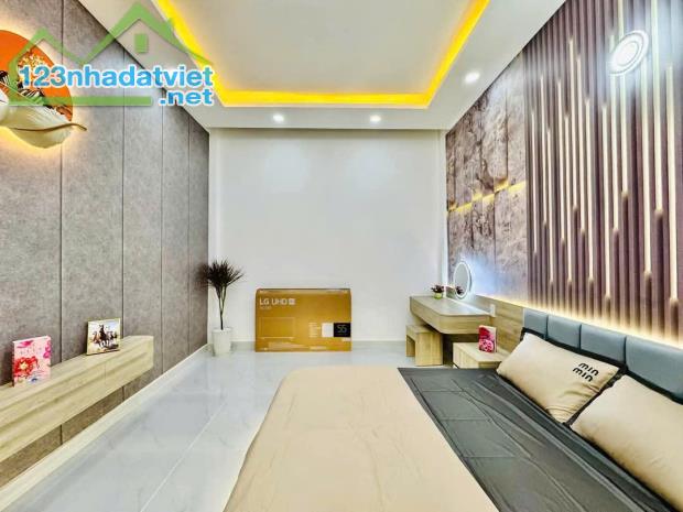 NHÀ ĐẸP XÂY MỚI VÀ DÀI TỚI 20m NGAY QUANG TRUNG PHƯỜNG 14 GÒ VẤP