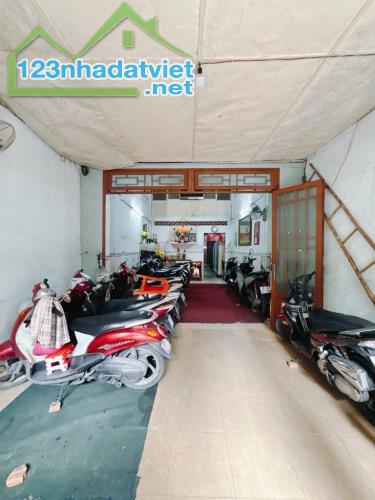 MẶT TIỀN HOÀNG DIỆU VIP Q4 
NGANG 4.2 X 26 CÓ 150 TRIỆU M2 - 3