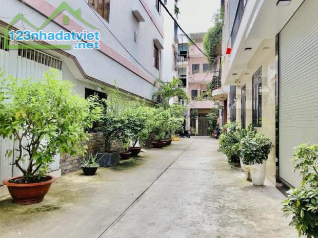 **Bán nhà 6 tầng MT phường 6 Tân Bình** mặt tiền Đất Thánh, 8x30, chỉ 37 tỷ - 3