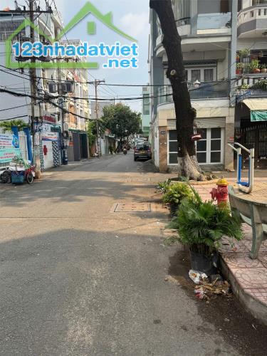 **Bán nhà 6 tầng MT phường 6 Tân Bình** mặt tiền Đất Thánh, 8x30, chỉ 37 tỷ - 4