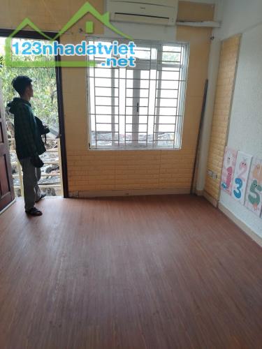 Cho thuê nhà ngõ 1 Bùi Xương Trạch, Thanh Xuân, 4 tầng x 35m2, 3 ngủ, 9 Triệu KD on, ở - 4