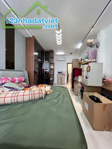 Giảm 300tr Gấp bán HL 2 hẻm xe hơi thông 2 phút ra bệnh viện Bình Tân 48m2,3 Tầng Nhỉnh 4