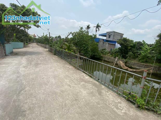 Bán lô đất mặt đường trục chính xã Thanh Hồng – 200m² full thổ cư, giá chỉ 30 triệu/m² Từ