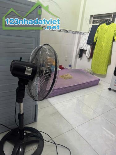 Bán Gấp nhà Đất Mới gần chợ Lê Văn Quới hẻm 5m 52m2,2 Tầng 4 tỷ 1