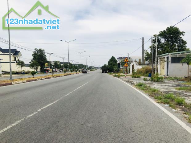 BÁN 7 LÔ 35X40=1400M2 SỔ RIÊNG THỔ CƯ, SÁT CHỢ, CẠNH KCN CÔNG NHÂN ĐÔNG GIÁ 290TR - 1
