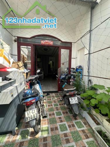 BÁN NHÀ MẶT TIỀN TRUNG MỸ TÂY QUẬN 12, 100m2 - 2 TẦNG - NỞ HẬU TÀI LỘC - GIÁ NHỈNH 5 TỶ