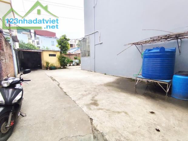 Đất Thiên Lôi, 51m, lô góc 2 mặt, giá 2.35 tỉ, gần ngay Tiểu Học Vĩnh Niệm