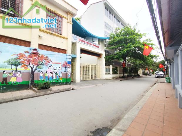 Đất Thiên Lôi, 51m, lô góc 2 mặt, giá 2.35 tỉ, gần ngay Tiểu Học Vĩnh Niệm - 1