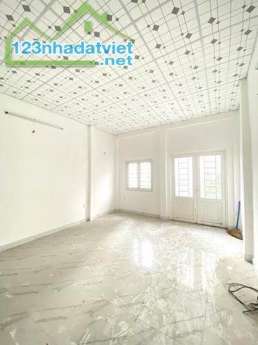 NHÀ NẰM NGAY TÊN LỬA BÌNH TÂN  -  HAI MẶT HẺM - HẺM XE TẢI THÔNG - 84M - NHỈNH 5 TỶ - 1