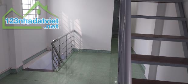 ♥ 1.7x tỷ nhà 2.5 tầng gần 471 Nguyễn Tất Thành, dầm trụ thép cứng, tường 20cm, sạch sẽ, - 4