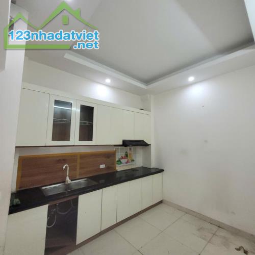 + yên nghĩa hà đông 34m hai mặt thoáng,dân xây 3 tầng,giá hơn 3 tỷ ! - vị trí Trung tâm, k - 2