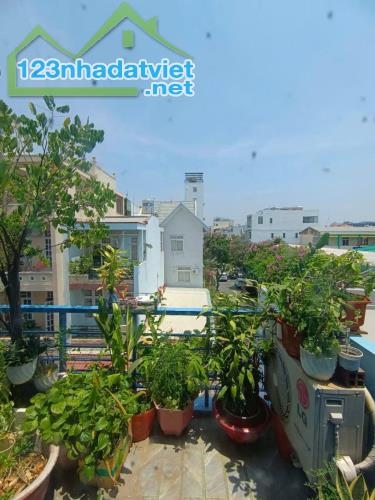 Bán gấp nhà đẹp ở ngay mặt tiền Đường số rộng 12m, khu CX ngân hàng, 27m2, 4T, 4PN, SHR. - 4