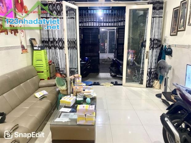 SỐC! NHÀ RỘNG XE HƠI NGỦ TRONG NHÀ TẠI TRUNG TÂM GÒ DẦU, TÂN QUÝ, TÂN PHÚ - NHỈNH 6 TỶ
