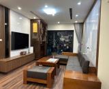 Chính chủ nhờ bán căn hộ chung cư cao cấp dự án 136 Hồ Tùng Mậu 145m2, 3PN, full nội thất