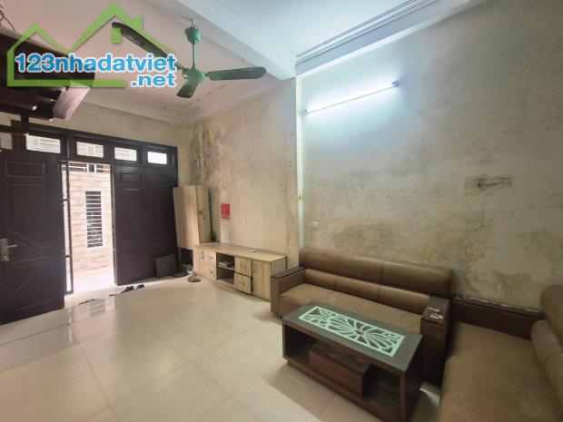 🏡 BÁN NHÀ PHÂN LÔ – KHU TẬP THỂ ĐẠI HỌC MỎ – 45.5M² – 3 TẦNG – GIÁ 8.2 TỶ - 3