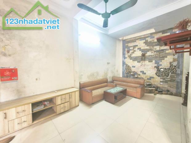 🏡 BÁN NHÀ PHÂN LÔ – KHU TẬP THỂ ĐẠI HỌC MỎ – 45.5M² – 3 TẦNG – GIÁ 8.2 TỶ - 4