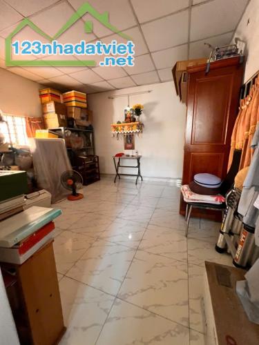 HIẾM !!! HƠN 4 TỶ NHÀ TÂN BÌNH KHU LÝ THƯỜNG KIỆT - DIỆN TÍCH LỚN 54M2 3 LẦU ĐẸP - 3