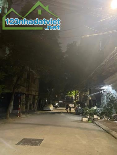 BÁN biệt thự XÃ ĐÀN-PHẠM NGỌC THẠCH 181m, 5tầng, mt 28.8M, ngõ thông, lô góc, 2 oto tránh - 2