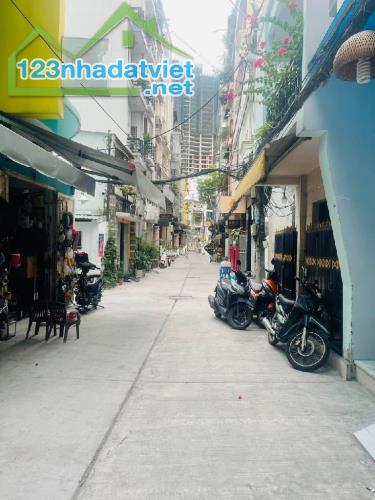 18 TỶ NHÀ PHẠM NGŨ LÃO QUẬN 1 - KẾ BÊN BÙI VIỆN, TRƯỜNG SKĐA - HXH 7C - DT72M2 4.2*17M A4