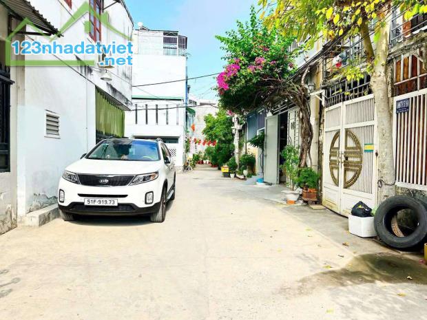 Bán nhà mới hoàn thiện tại TT Nhà Bè - DT: 5M x 9M - Giá: 4Tỷ 390 - 3