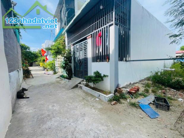 BÁN GẤP LÔ ĐẤT HẺM PHÚ NÔNG SÁT BÊN KHU ĐÔ THỊ VĐT , TP NHA TRANG  GIÁ RẺ 13TR/M2