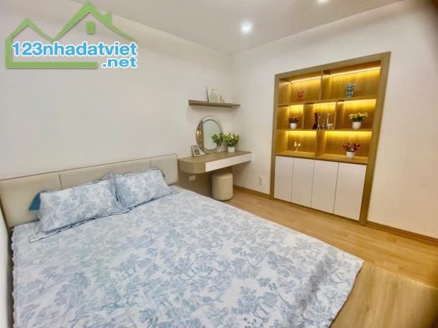 Bán căn hộ tầng 2 tập thể Bách Khoa, Hai Bà Trưng, 70m2, nhà đẹp ngõ ô tô - 1