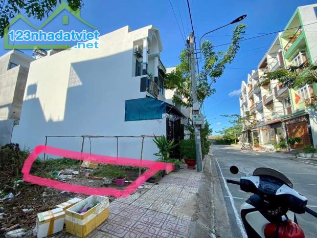 BÁN GẤP ĐẤT TRONG KHU DÂN CƯ NGUYỄN HỮU TRÍ - 100 M2 - 650 TR - 2