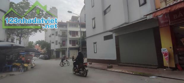 Bán nhà đối diện Tổng Cục 5 Yên xá ,vị trí Kinh Doanh đắc địa ,32/36m2 5 tầng 10,850 tỷ - 2