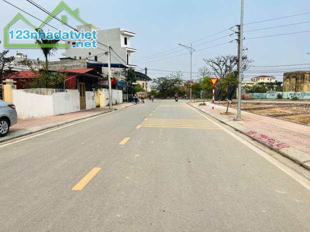 Bán lô đất 2 MẶT TIỀN  chung cư Lương Quán, Nam Sơn  81m giá 2,7X tỷ  Lh 0979087664 - 4