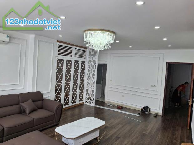 Bán nhà ĐG Mậu Lương phân lô, vỉa hè rộng, kinh doanh 60m2*3T, mt 5m giá chỉ 14.8 tỷ! - 1