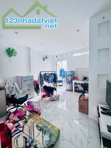 Nhà hẻm Hồ Học Lãm, An Lạc, Bình Tân, chủ giảm mạnh chỉ còn 4,9 tỷ - 1
