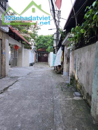 BÁN ĐẤT THẠCH BÀN - DIỆN TÍCH RỘNG - XÂY CHUNG CƯ MINI - GIÁ RẺ NHẤT KHU VỰC - 96M2 GIÁ HƠ - 1