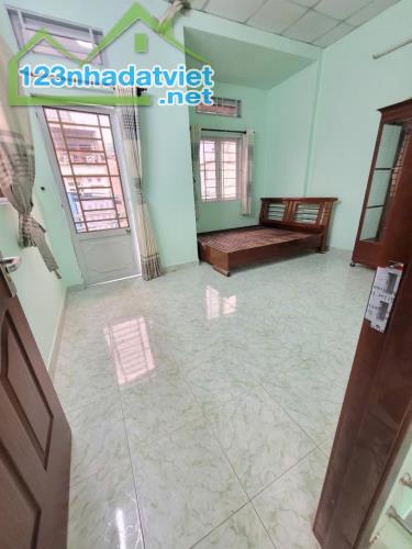 HẺM THÔNG - PHÒNG KHÁCH RỘNG- NGUYỄN DU- GÒ VẤP-54M- 2 TẦNG-  4.5X12- 5.6T - 1